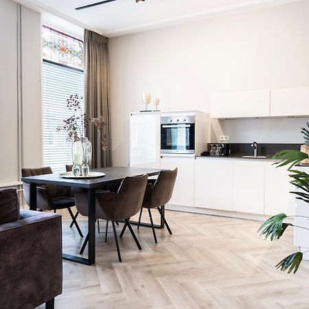 Xxl Loft With Bath Located Stadsvilla Tilburg Kültér fotó