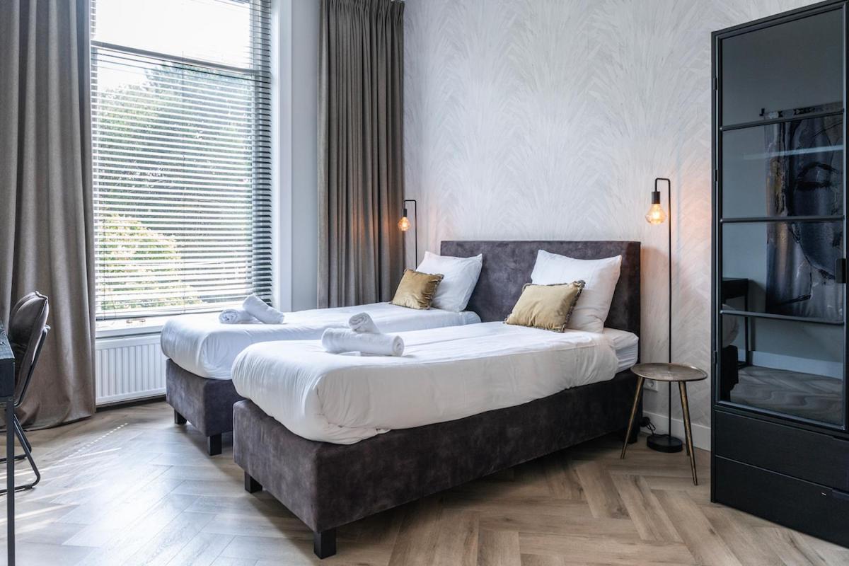 Xxl Loft With Bath Located Stadsvilla Tilburg Kültér fotó