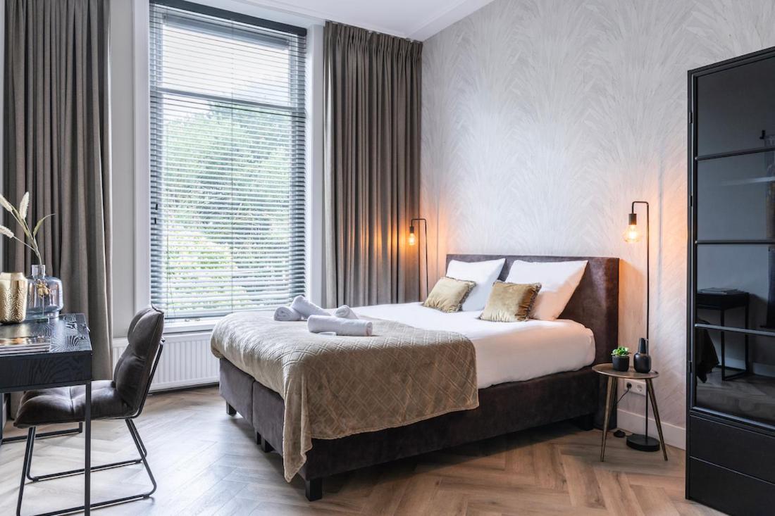 Xxl Loft With Bath Located Stadsvilla Tilburg Kültér fotó