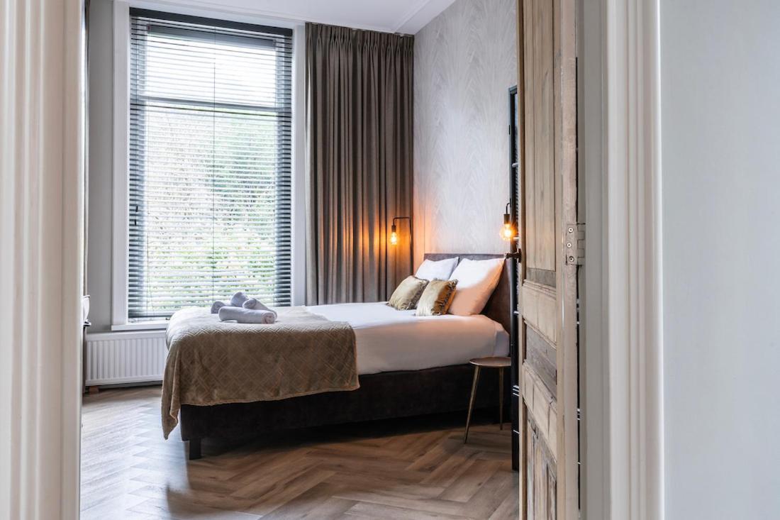 Xxl Loft With Bath Located Stadsvilla Tilburg Kültér fotó